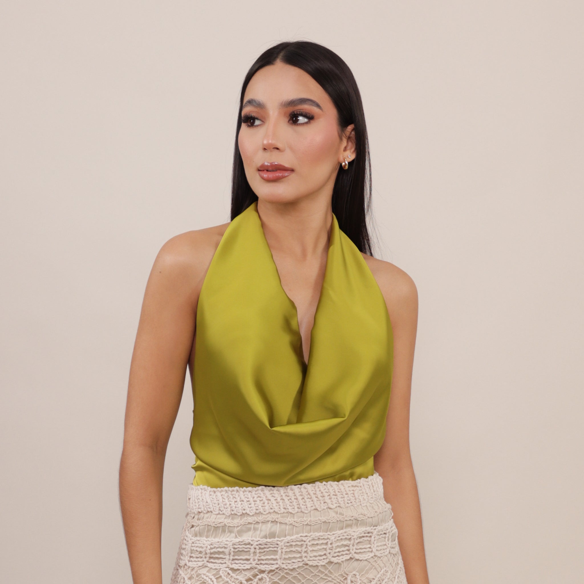 BLUSA DE ESCOTE CAIDO